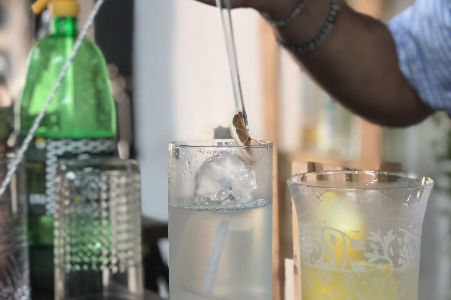 como preparar el coctel Tom Collins en Valencia