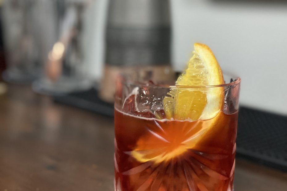 como preparar el coctel Negroni en Valencia
