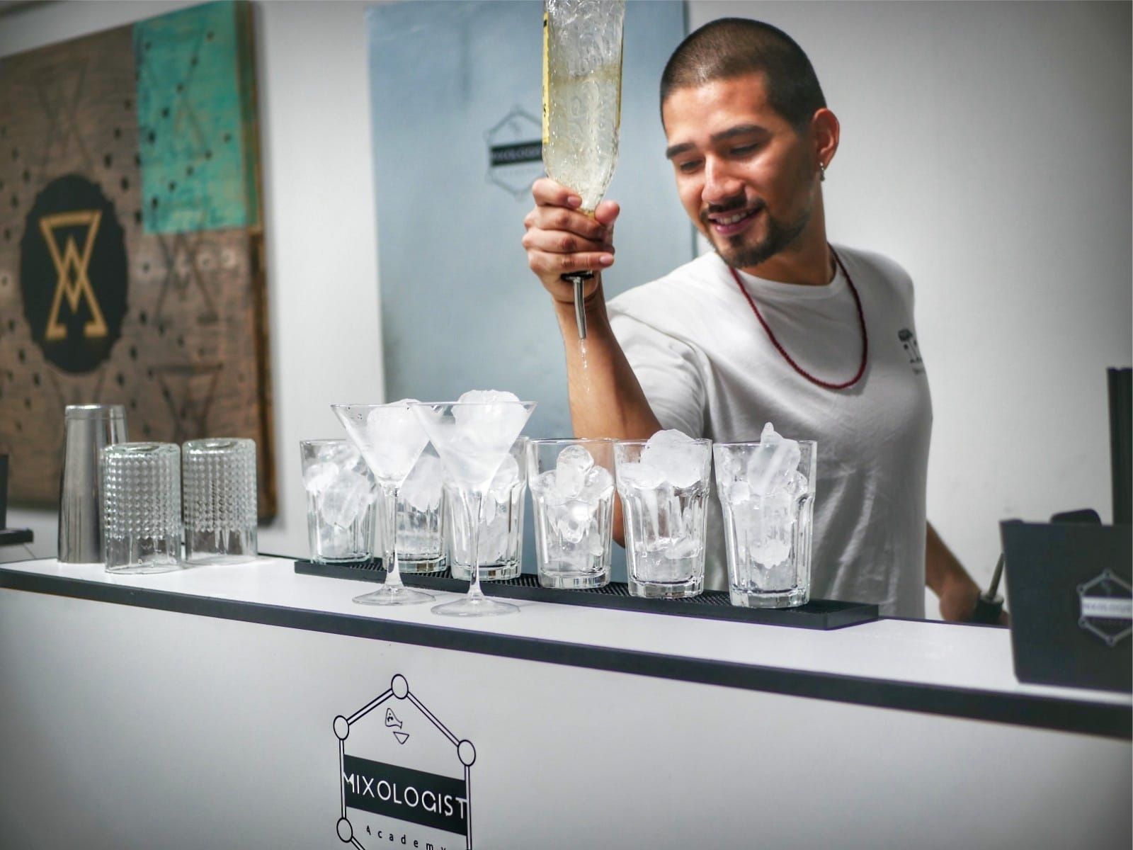 mejores cursos de coctelería